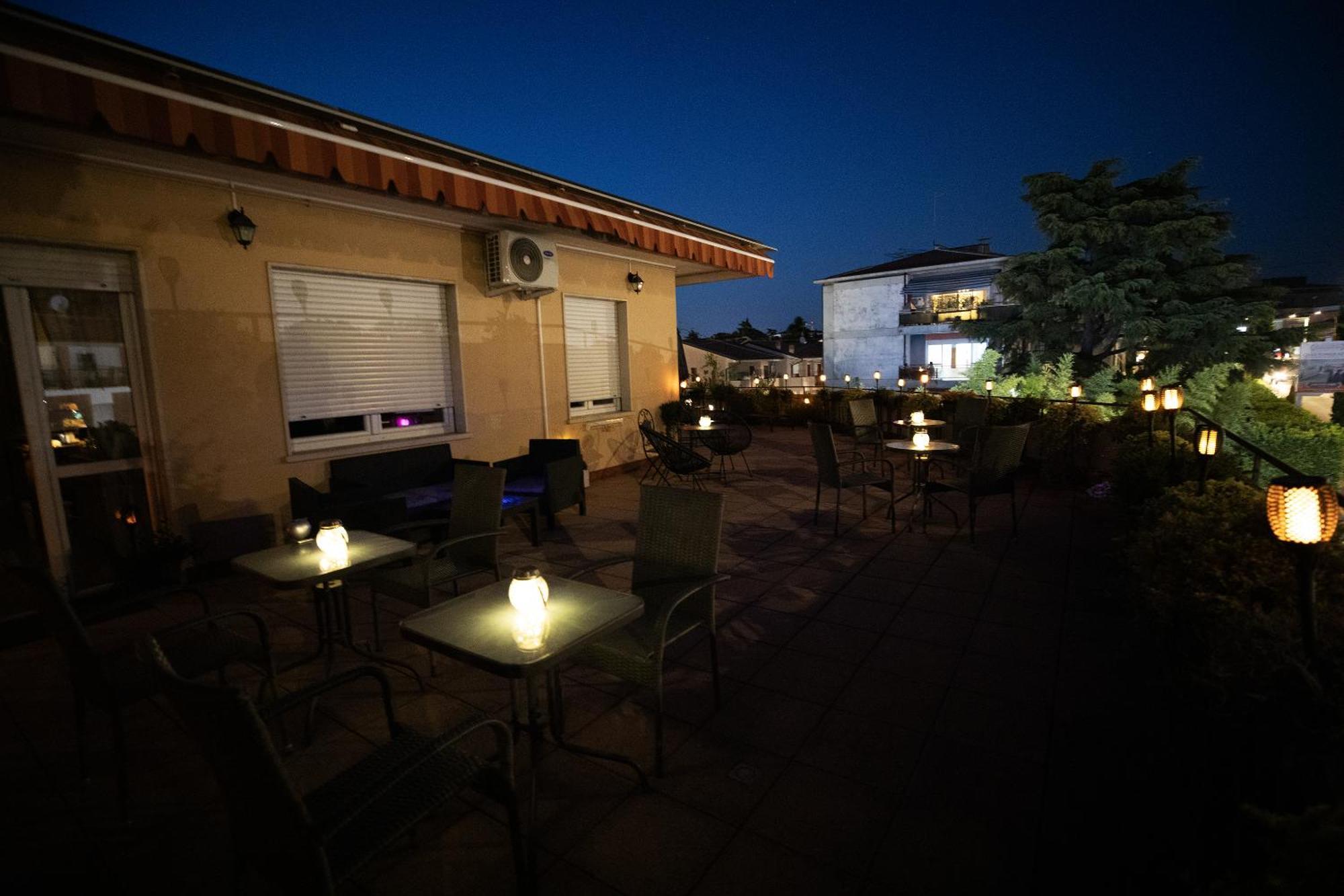 Bru Rooms Πεσκιέρα ντελ Γκάρντα Εξωτερικό φωτογραφία