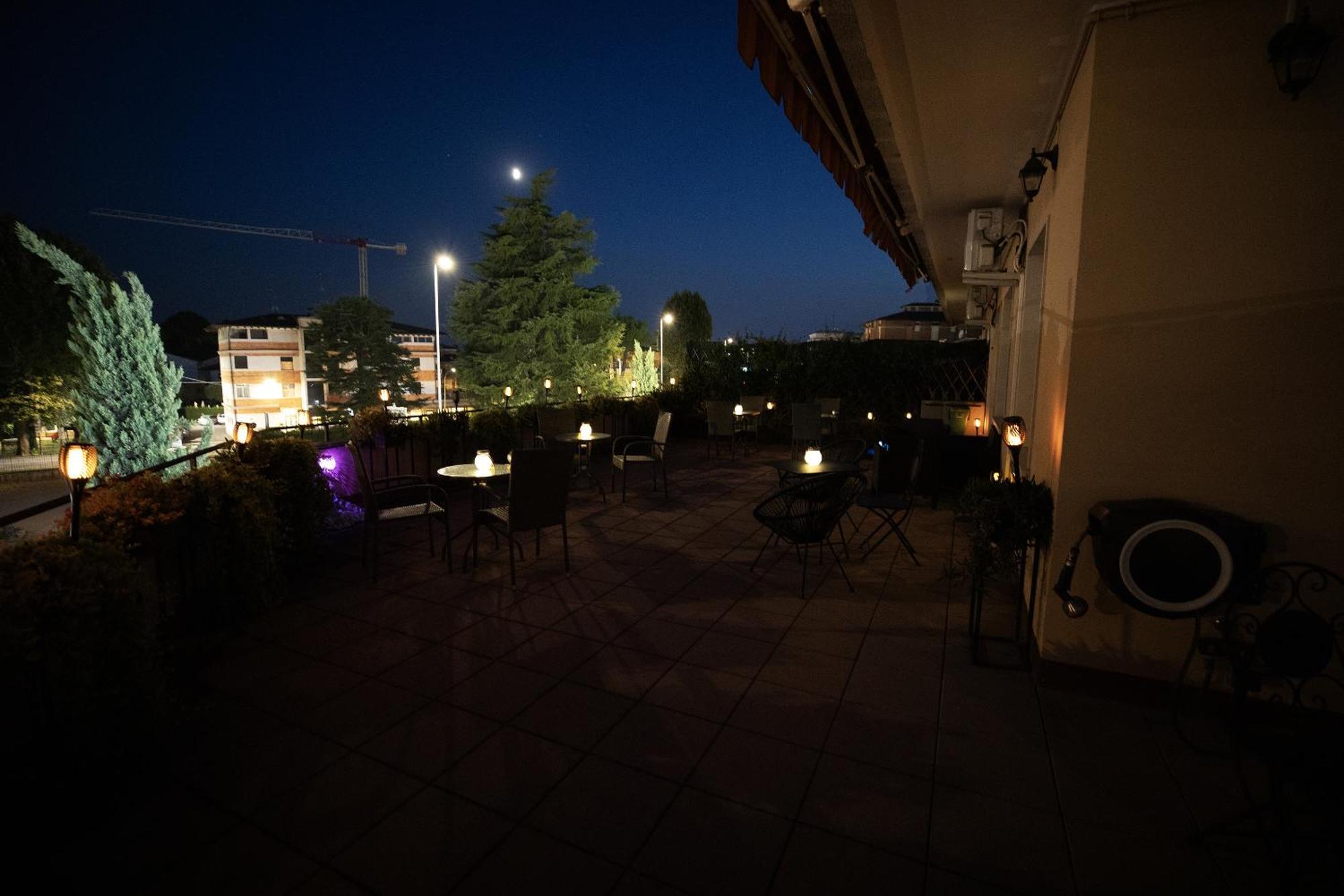 Bru Rooms Πεσκιέρα ντελ Γκάρντα Εξωτερικό φωτογραφία