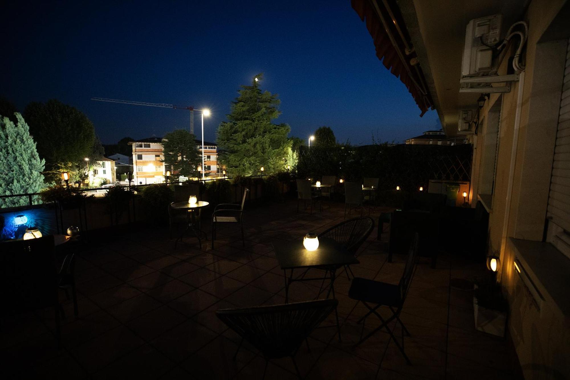 Bru Rooms Πεσκιέρα ντελ Γκάρντα Εξωτερικό φωτογραφία